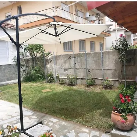 Dimitri's House بيت للعطل Néa Péramos