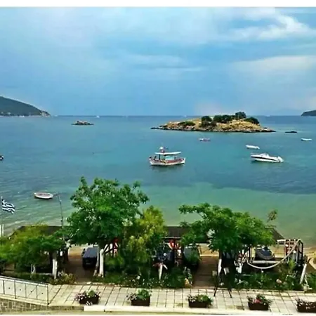 Dimitri's House بيت للعطل