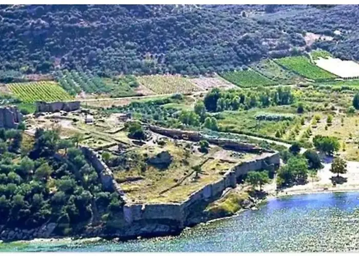 Dimitri's House Tatil Evi *