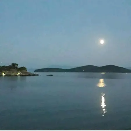 Дом отдыха Dimitri's House Неа-Перамос